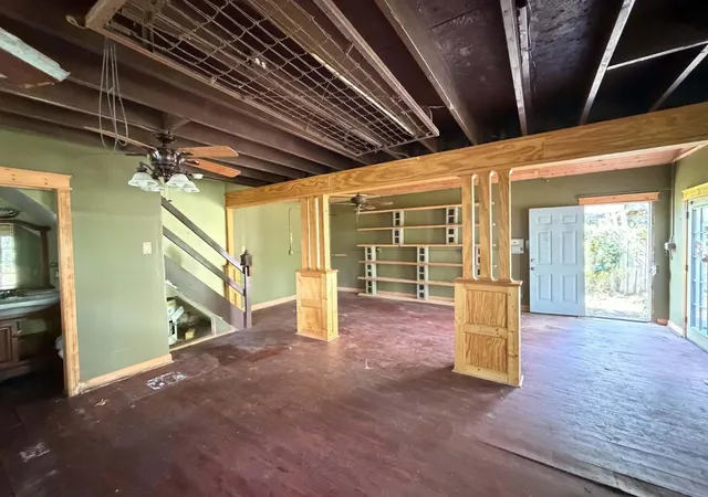 Photo 3 of Single family home for sale at 403 E North St, Crown Point, IN 46307 | MLS# 846638 | Listing updated on 2026-10-09