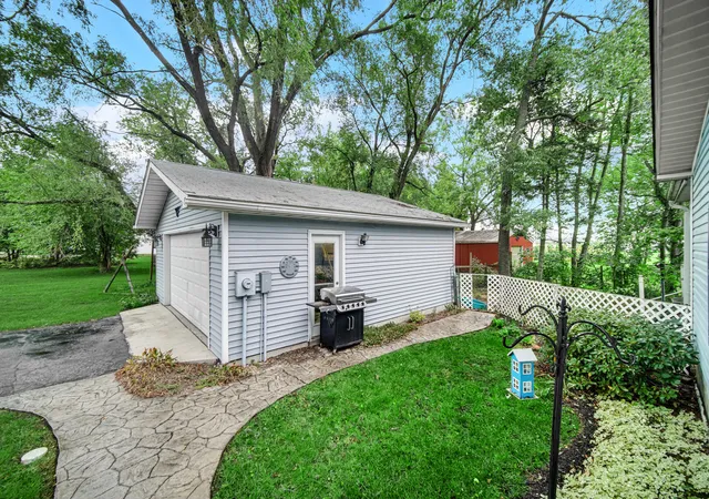 Photo 2 of Manufactured home for sale at 103 N Chicago St, Hebron, IN 46341 | MLS# 846186 | Listing updated on 2026-10-01