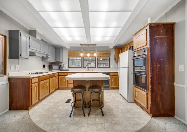 Photo 3 of Manufactured home for sale at 103 N Chicago St, Hebron, IN 46341 | MLS# 846186 | Listing updated on 2026-10-01