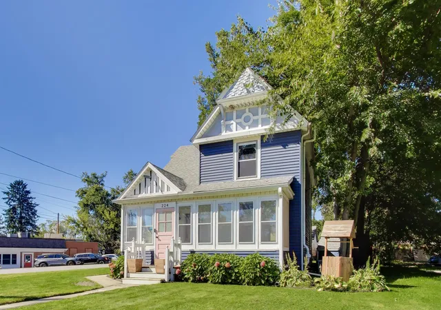 Photo 3 of Single family home for sale at 224 S Calumet Rd, Chesterton, IN 46304 | MLS# 846148 | Listing updated on 2026-10-02
