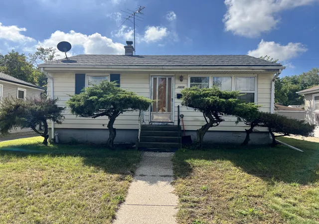 Photo 2 of Single family home for sale at 1650 171st Place, Hammond, IN 46324 | MLS# 846140 | Listing updated on 2026-10-01