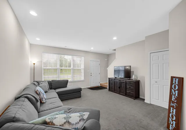 Photo 3 of Townhouse for sale at 11384 Kentucky St, Crown Point, IN 46307 | MLS# 846236 | Listing updated on 2026-10-02