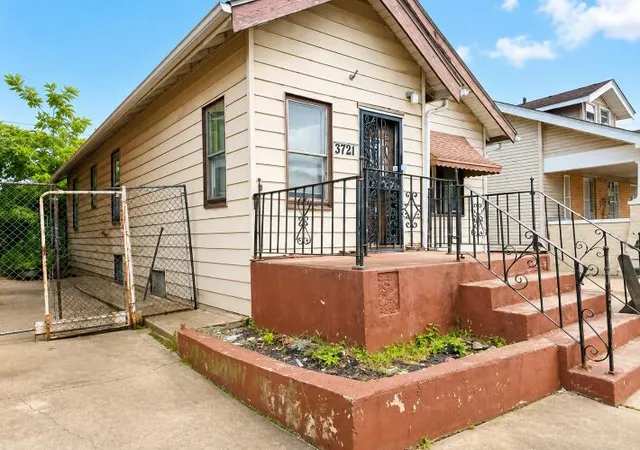 Photo 1 of Single family home for sale at 3721 Ivy St, East Chicago, IN 46312 | MLS# 846146 | Listing updated on 2026-10-01