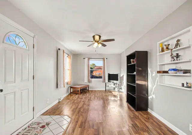 Photo 3 of Single family home for sale at 419 N Wisconsin St, Hobart, IN 46342 | MLS# 846404 | Listing updated on 2026-10-07