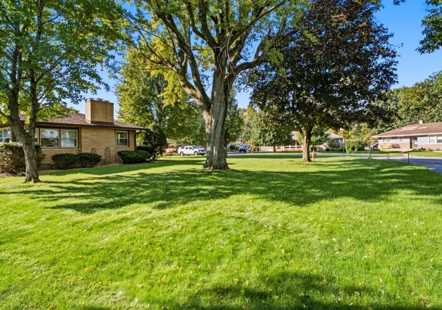 Photo 4 of Single family home for sale at 9181 W Springhill Dr, Saint John, IN 46373 | MLS# 846371 | Listing updated on 2026-10-07