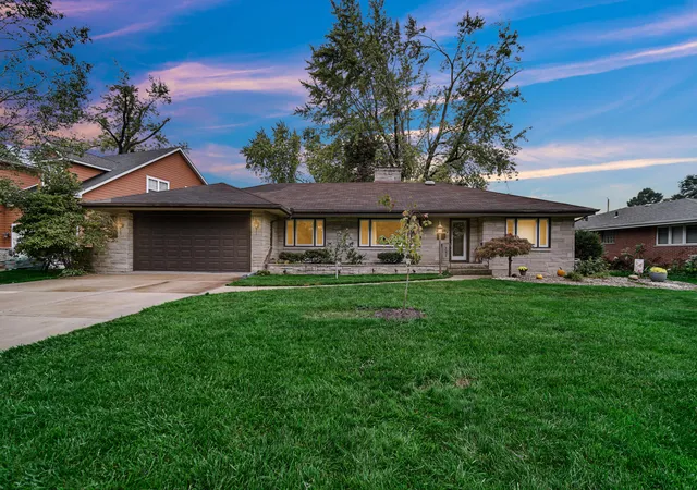 Photo 1 of Single family home for sale at 1856 S River Dr, Munster, IN 46321 | MLS# 846249 | Listing updated on 2026-10-02