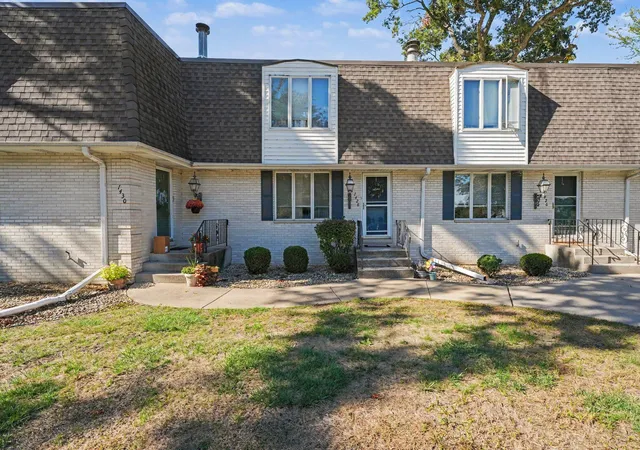 Photo 1 of Condo for sale at 1428 Elm Ct, Schererville, IN 46375 | MLS# 846429 | Listing updated on 2026-10-06