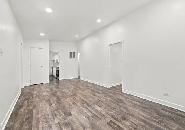 Photo 3 of Single family home for sale at 518 Avalon Dr, Dyer, IN 46311 | MLS# 846407 | Listing updated on 2026-10-07