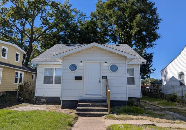 Photo 1 of Single family home for sale at 428 N Carroll Ave, Michigan City, IN 46360 | MLS# 846827 | Listing updated on 2026-10-15