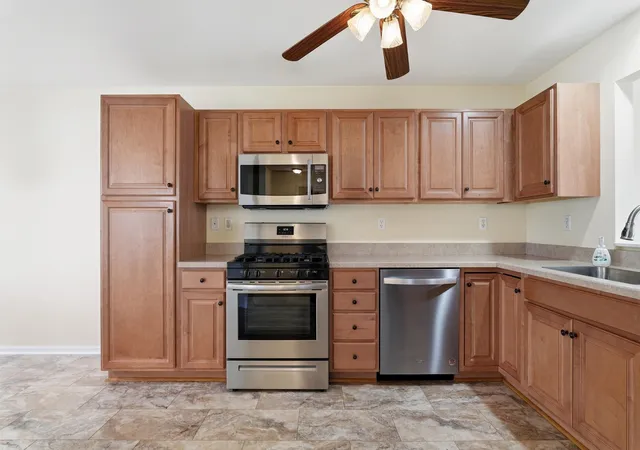 Photo 4 of Multi family home for sale at 398 Golden Oak Dr, Crown Point, IN 46307 | MLS# 846287 | Listing updated on 2026-10-07