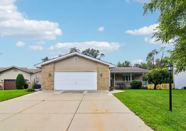 Photo 2 of Single family home for sale at 12701 Goldenrod Pl, Saint John, IN 46373 | MLS# 846280 | Listing updated on 2026-10-06