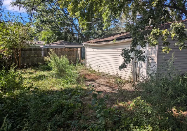Photo 3 of Sale Pending at 7622 Beech Ave, Hammond, IN 46324 | MLS# 846171 | Listing updated on 2026-10-01