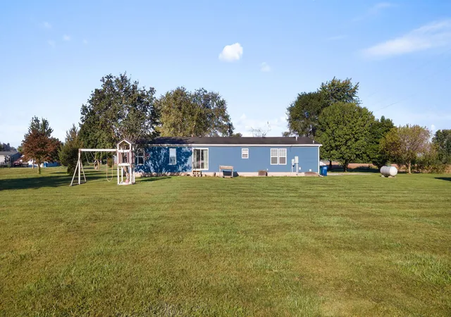Photo 3 of Manufactured home for sale at 4841 S 200 East, La Porte, IN 46350 | MLS# 846334 | Listing updated on 2026-10-05