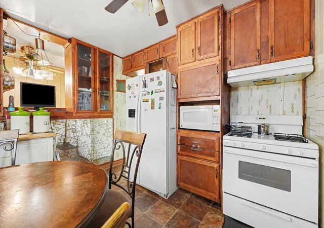 Photo 3 of Single family home for sale at 1625 Rhode Is St, Gary, IN 46407 | MLS# 846612 | Listing updated on 2026-10-09