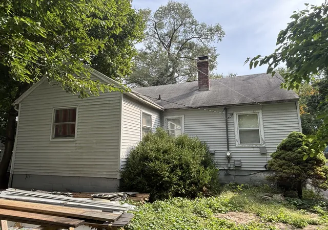 Photo 2 of Single family home for sale at 808 N 3rd Street, Kentland, IN 47951 | MLS# 846222 | Listing updated on 2026-10-02