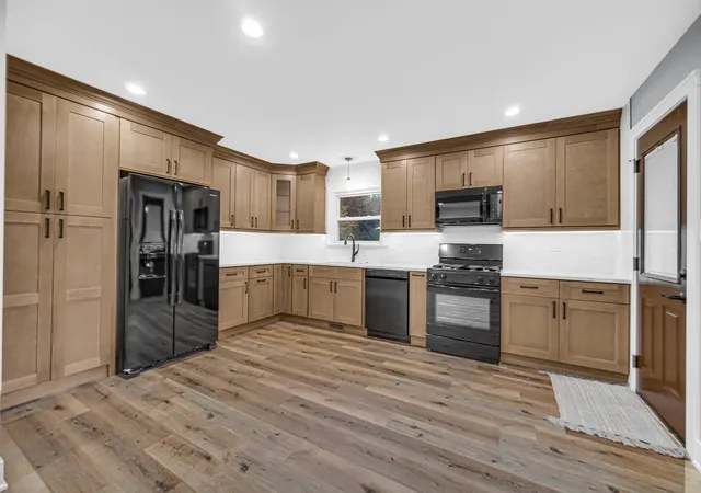 Photo 1 of Single family home for sale at 205 Randle St, Valparaiso, IN 46383 | MLS# 846238 | Listing updated on 2026-10-05