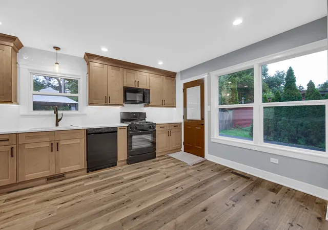 Photo 2 of Single family home for sale at 205 Randle St, Valparaiso, IN 46383 | MLS# 846238 | Listing updated on 2026-10-05