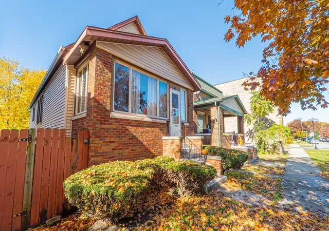 Photo 3 of Single family home for sale at 1710 Atchison Ave, Whiting, IN 46394 | MLS# 846190 | Listing updated on 2026-10-02
