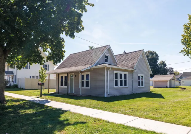 Photo 3 of Sale Pending at 312 S Weston St, Rensselaer, IN 47978 | MLS# 846197 | Listing updated on 2026-10-06