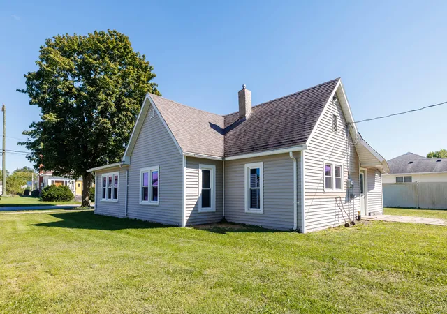 Photo 3 of Sale Pending at 312 S Weston St, Rensselaer, IN 47978 | MLS# 846197 | Listing updated on 2026-10-06