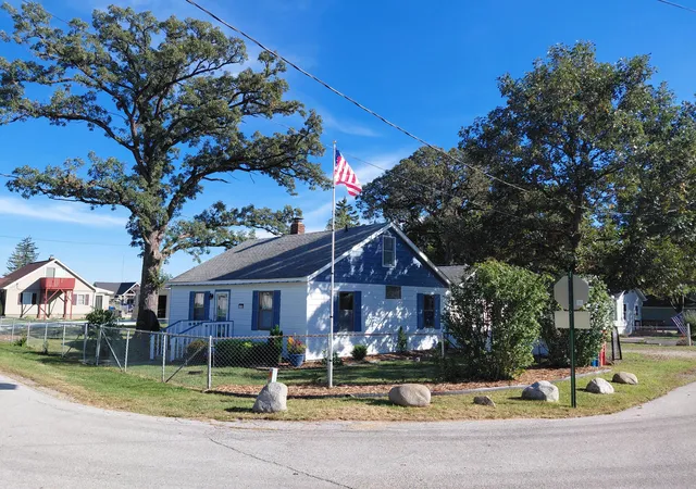 Photo 1 of Single family home for sale at 8705 W 141st Lane, Cedar Lake, IN 46303 | MLS# 846221 | Listing updated on 2026-10-02