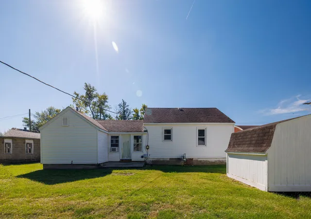 Photo 4 of Single family home for sale at 124 W School St, Wolcott, IN 47995 | MLS# 846225 | Listing updated on 2026-10-02