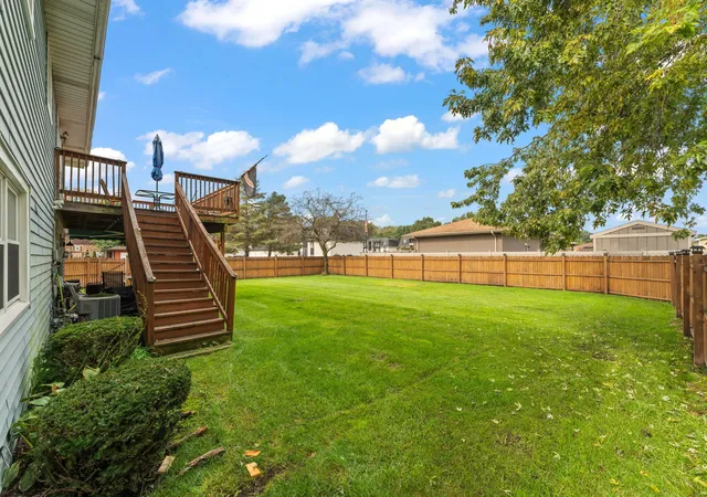 Photo 2 of Single family home for sale at 1250 Woodhollow Ct, Schererville, IN 46375 | MLS# 846270 | Listing updated on 2026-10-05