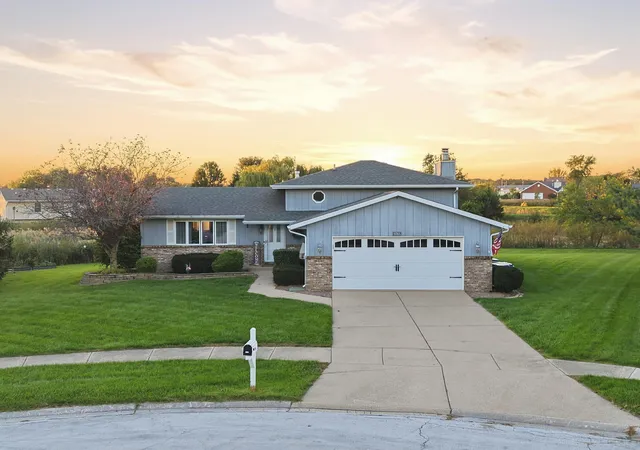 Photo 1 of Single family home for sale at 9765 W 135th Place, Cedar Lake, IN 46303 | MLS# 846477 | Listing updated on 2026-10-07