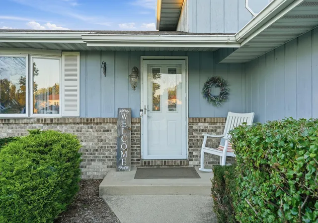 Photo 3 of Single family home for sale at 9765 W 135th Place, Cedar Lake, IN 46303 | MLS# 846477 | Listing updated on 2026-10-07