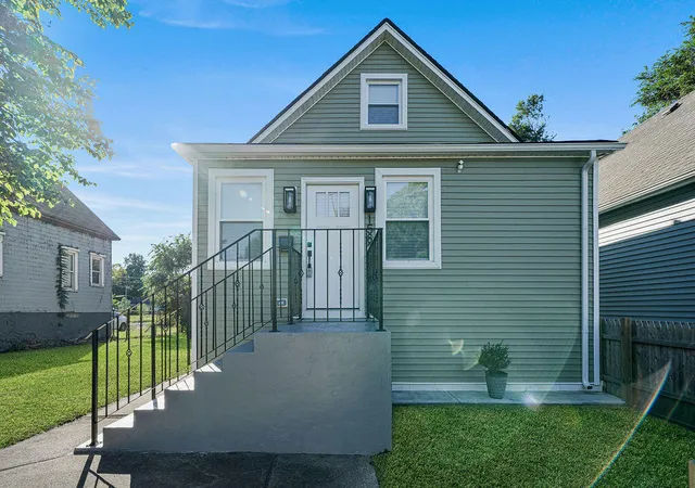 Photo 1 of Single family home for sale at 1562 Mckinley St, Gary, IN 46404 | MLS# 846278 | Listing updated on 2026-10-05