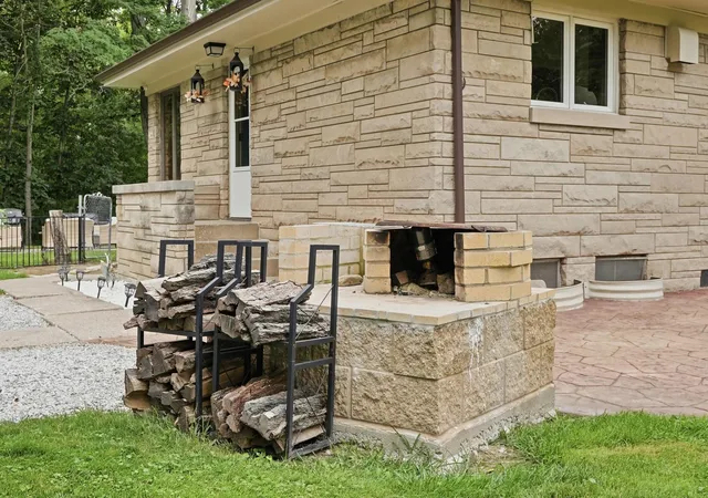 Photo 4 of Sale Pending at 6110 Colorado St, Hobart, IN 46342 | MLS# 846283 | Listing updated on 2026-10-03
