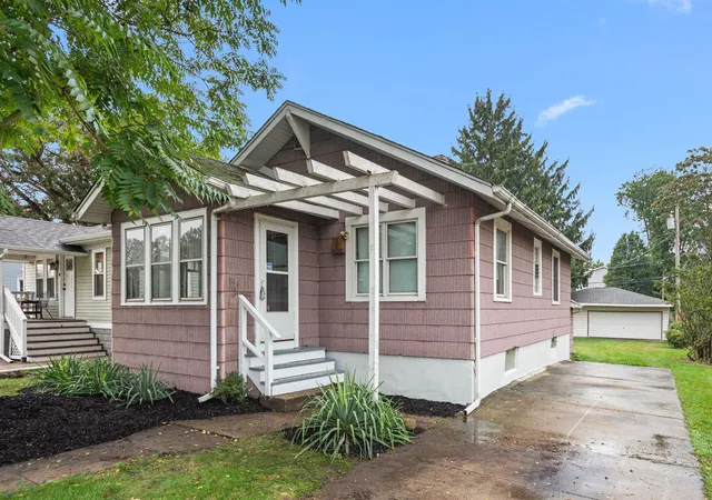 Photo 1 of Sale Pending at 6614 Lyman Ave, Hammond, IN 46324 | MLS# 846272 | Listing updated on 2026-10-07