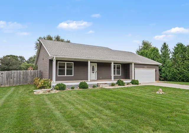 Photo 1 of Single family home for sale at 3223 Smithfield Ln, La Porte, IN 46350 | MLS# 846276 | Listing updated on 2026-10-03