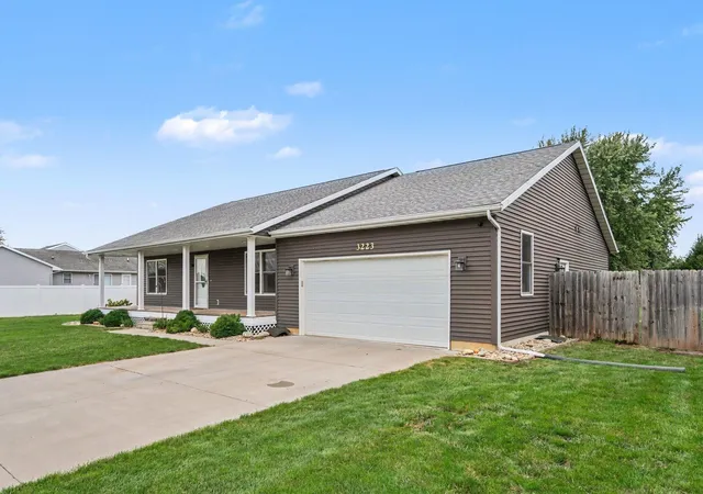 Photo 2 of Single family home for sale at 3223 Smithfield Ln, La Porte, IN 46350 | MLS# 846276 | Listing updated on 2026-10-03