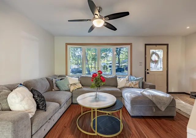 Photo 3 of Single family home for sale at 1525 N Indiana St, Griffith, IN 46319 | MLS# 846284 | Listing updated on 2026-10-03