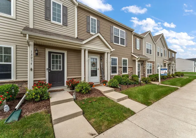 Photo 3 of Townhouse for sale at 13952 Paramount Way, Cedar Lake, IN 46303 | MLS# 846294 | Listing updated on 2026-10-03