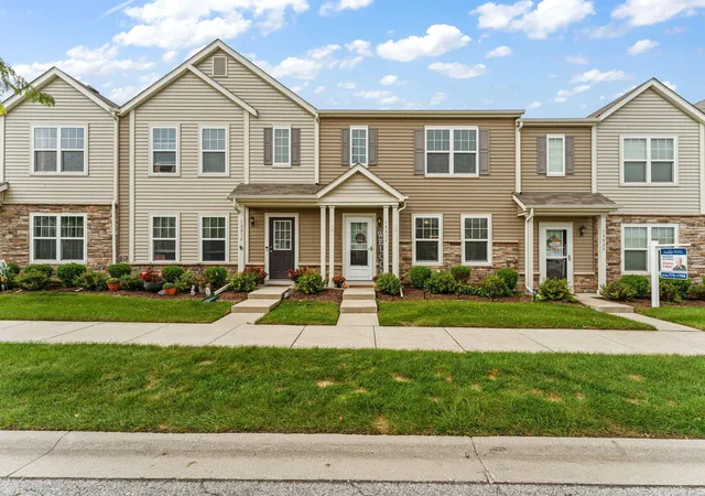 Photo 3 of Townhouse for sale at 13952 Paramount Way, Cedar Lake, IN 46303 | MLS# 846294 | Listing updated on 2026-10-03