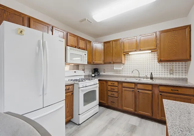 Photo 3 of Single family home for sale at 17524 Willowbrook Dr, Lowell, IN 46356 | MLS# 846297 | Listing updated on 2026-10-07