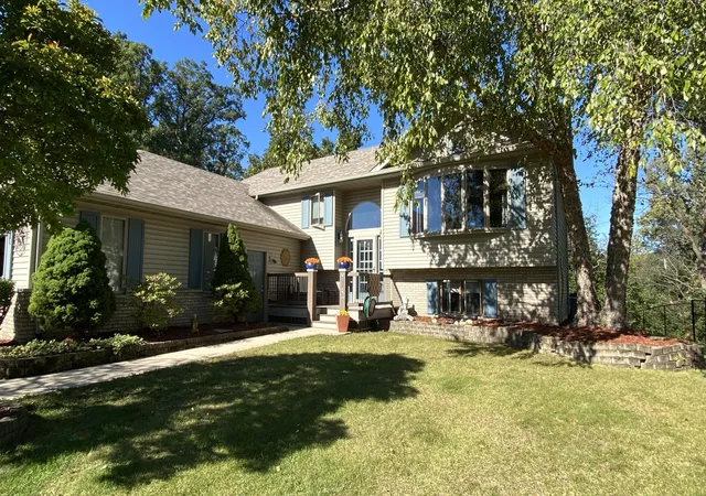 Photo 2 of Single family home for sale at 13310 Robin Dr, Cedar Lake, IN 46303 | MLS# 846377 | Listing updated on 2026-10-06