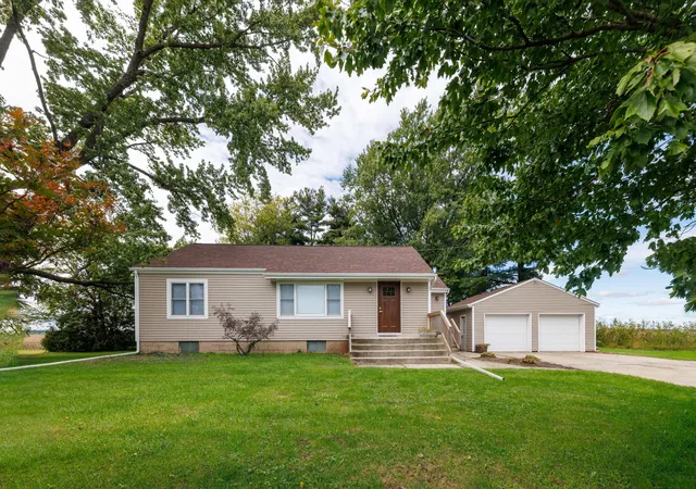 Photo 1 of Single family home for sale at 1076 S 500 East, Kouts, IN 46347 | MLS# 846312 | Listing updated on 2026-10-04