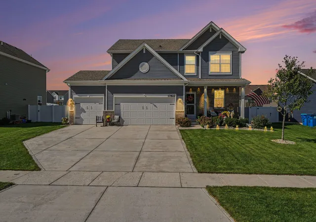 Photo 3 of Single family home for sale at 17822 Crk View Ct, Lowell, IN 46356 | MLS# 846338 | Listing updated on 2026-10-05