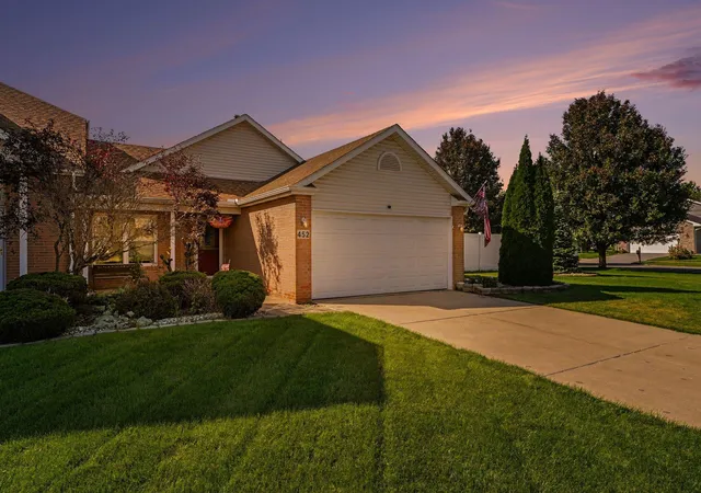 Photo 1 of Townhouse for sale at 452 Edgewater Dr, Hobart, IN 46342 | MLS# 846524 | Listing updated on 2026-10-08