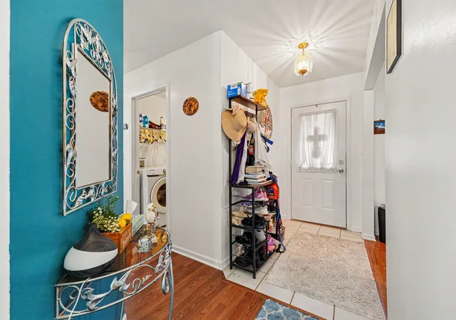 Photo 3 of Townhouse for sale at 452 Edgewater Dr, Hobart, IN 46342 | MLS# 846524 | Listing updated on 2026-10-08