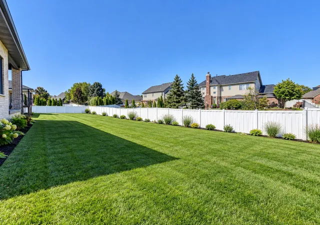 Photo 4 of Single family home for sale at 101 Primrose Dr, Dyer, IN 46311 | MLS# 846491 | Listing updated on 2026-10-07