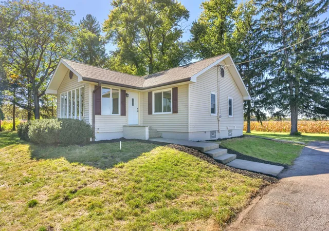 Photo 4 of Single family home for sale at 13020 N 1000 West, De Motte, IN 46310 | MLS# 846322 | Listing updated on 2026-10-07