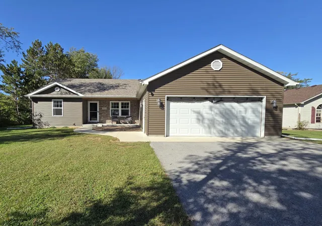 Photo 2 of Single family home for sale at 8926 N 489 West, Lake Village, IN 46349 | MLS# 846386 | Listing updated on 2026-10-06
