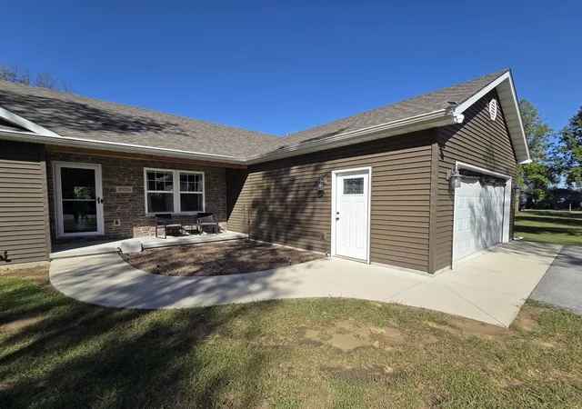 Photo 3 of Single family home for sale at 8926 N 489 West, Lake Village, IN 46349 | MLS# 846386 | Listing updated on 2026-10-06