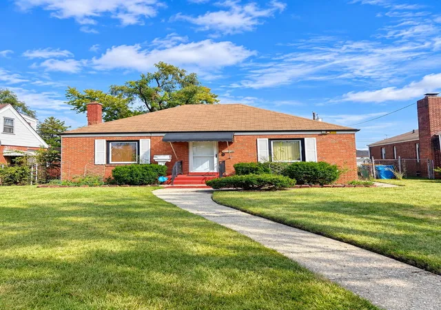 Photo 1 of Single family home for sale at 231 Mckinley St, Gary, IN 46404 | MLS# 846331 | Listing updated on 2026-10-05