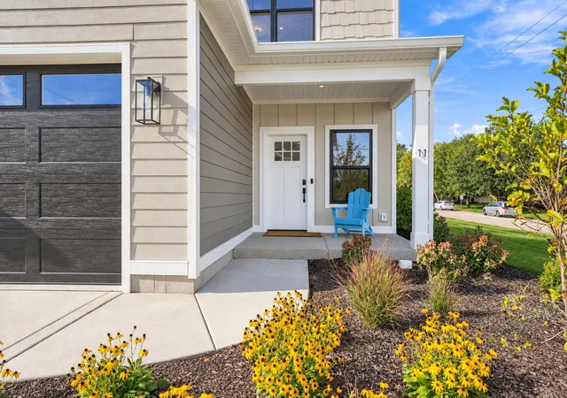 Photo 1 of Townhouse for sale at 11 Moorebrooke Rd, Michigan City, IN 46360 | MLS# 846595 | Listing updated on 2026-10-13