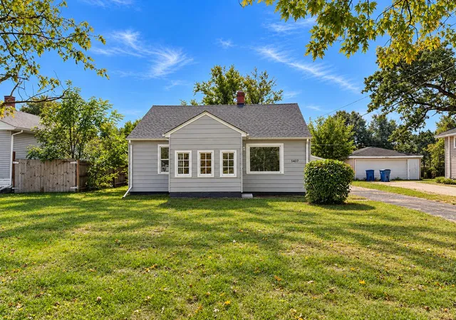 Photo 2 of Single family home for sale at 1407 E Elm St, Griffith, IN 46319 | MLS# 846610 | Listing updated on 2026-10-09